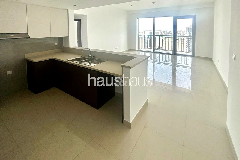 Vacant Soon | Park View | Spacious Layout64026744086019114