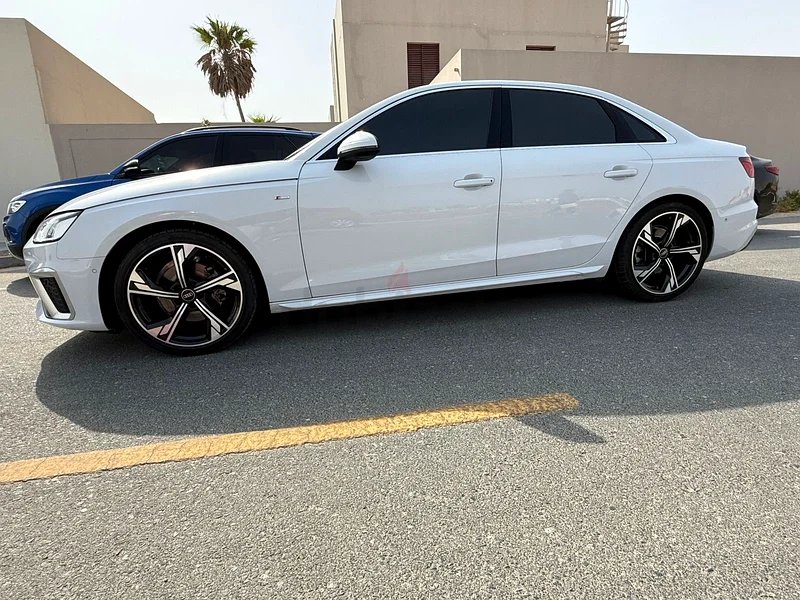 AUDI A4 S-Line 35 TFSI 2024 - GCC - Full Option - Service contract63699035996033112