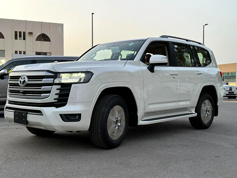 Abu Dhabi Bin Burghesh Cars Exhibition63699052783106110
