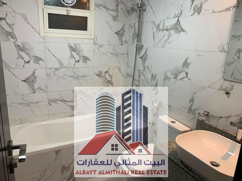 شقة فاخرة مؤثثة من فئة في آي بي، غرفة نوم واحدة، صالة، حمامان، تأجير شهري، مبنى جديد، تشطيب سوبر ديلوكس، أول مستأجر، تكييف مركزي63722819663234113