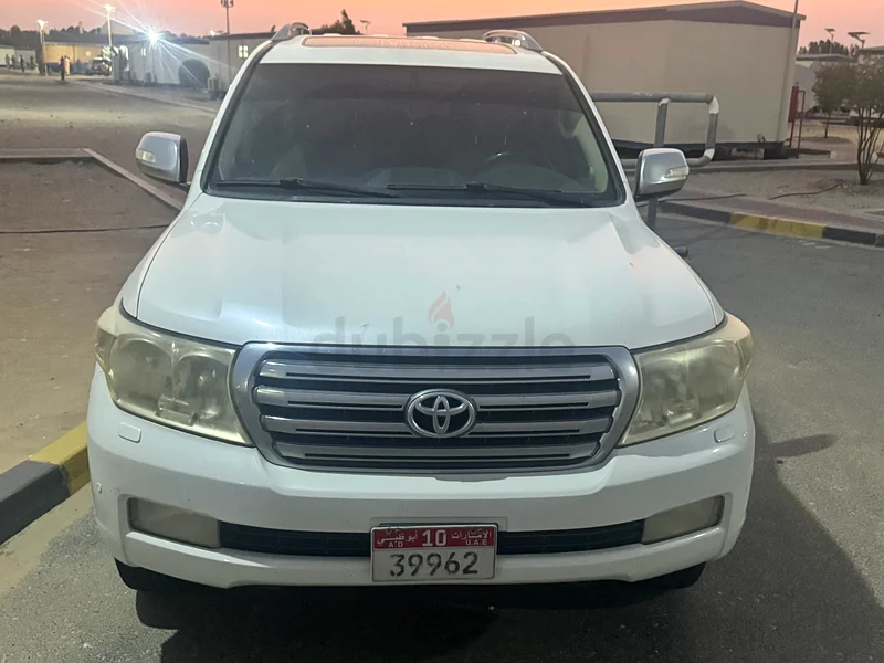 Toyota Land Cruiser 5.763699052593410113