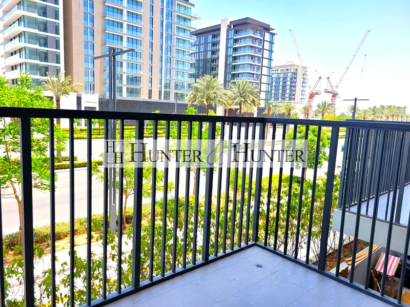 TENANTED | SUPER NEAT N CLEAN | DIRECT ACCESS TO PARK64043893387393110