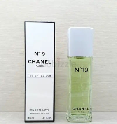 Chanel N°19 Eau de Toilette - A Timeless Fragrance