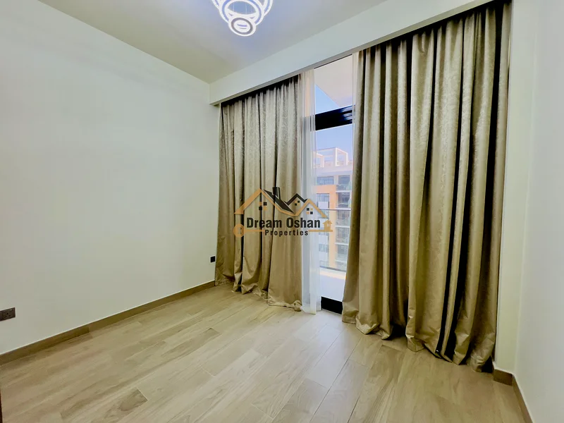 Pool View - Bright Unit | Higher Floor63803213029122114