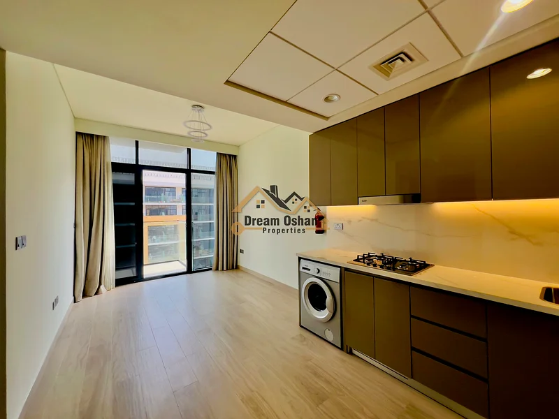 Pool View - Bright Unit | Higher Floor63803213029122111