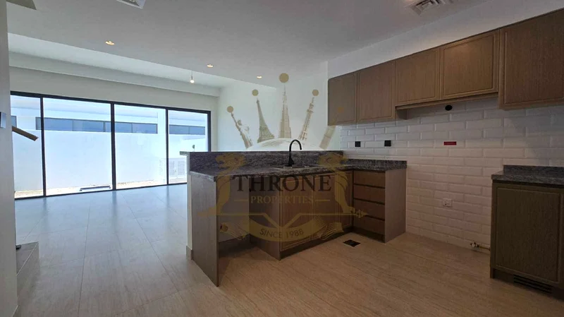 Community View | Middle | Brand New | Spacious63725736112131113