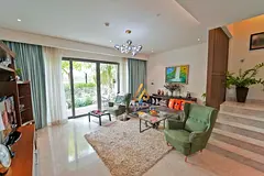 Upgraded l Fully Furnished l VOT