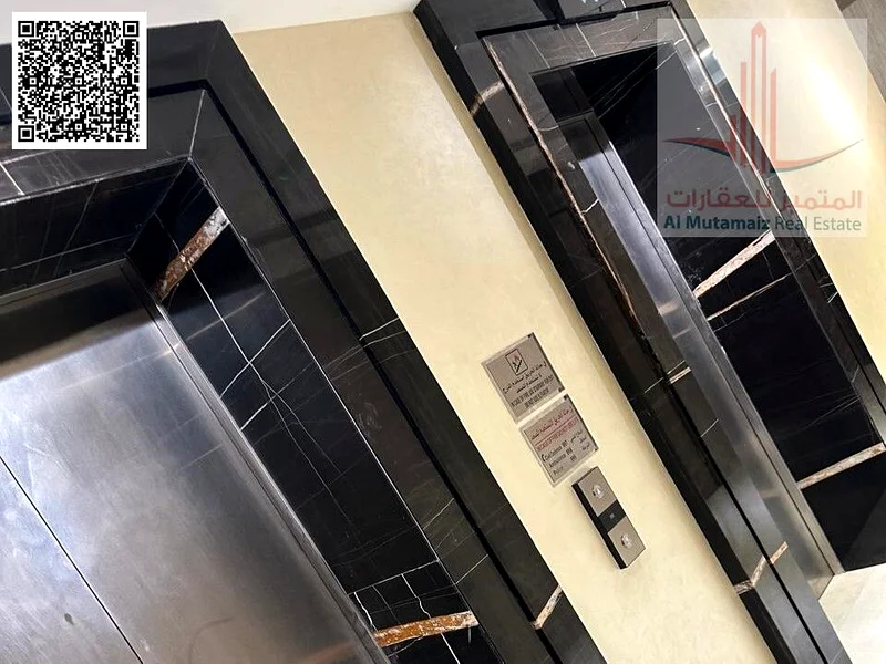للبيع. مبنى عمره سنة واحدة بدخل مرتفع63865336744067114