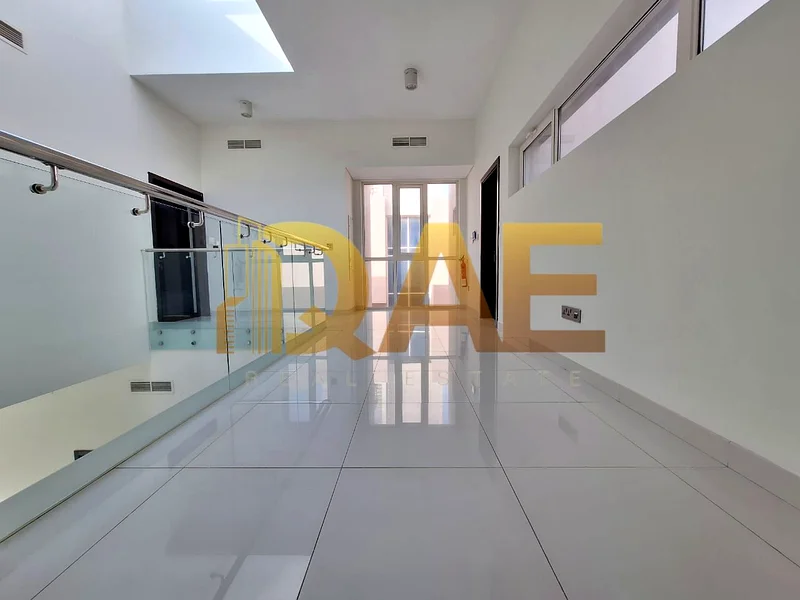 فيلا فسيحة من 4 غرف نوم | غرفة خادمة | دفع مرن63724415499009111