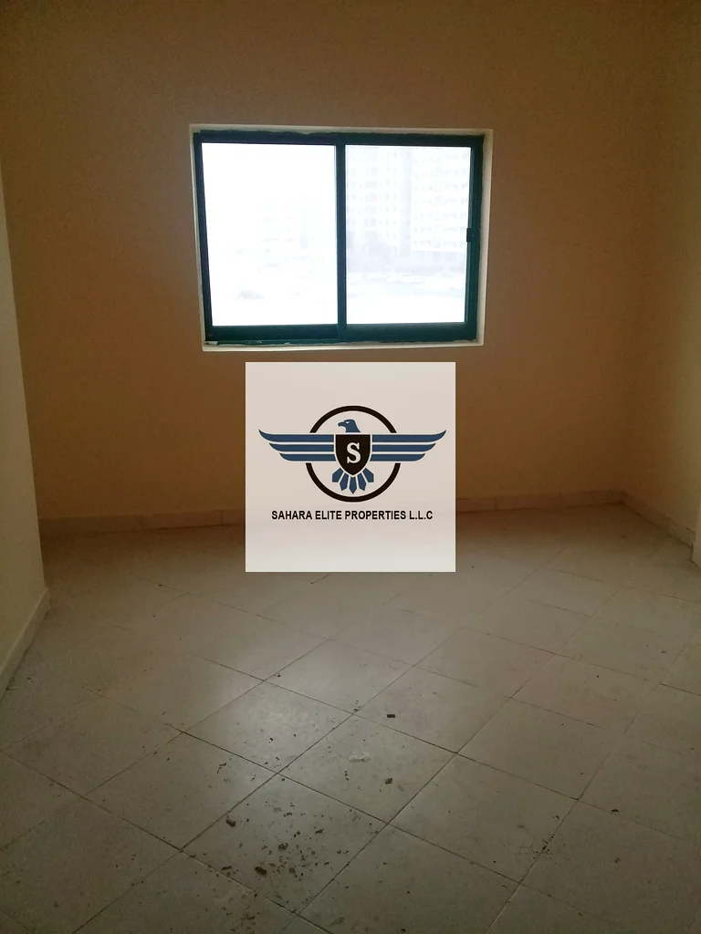 1BHK  AT PRIME LOCATION IN VERY GOOD PRICE WITH BALCONY  JUST IN 32999 CALL AADIL63812131872130110