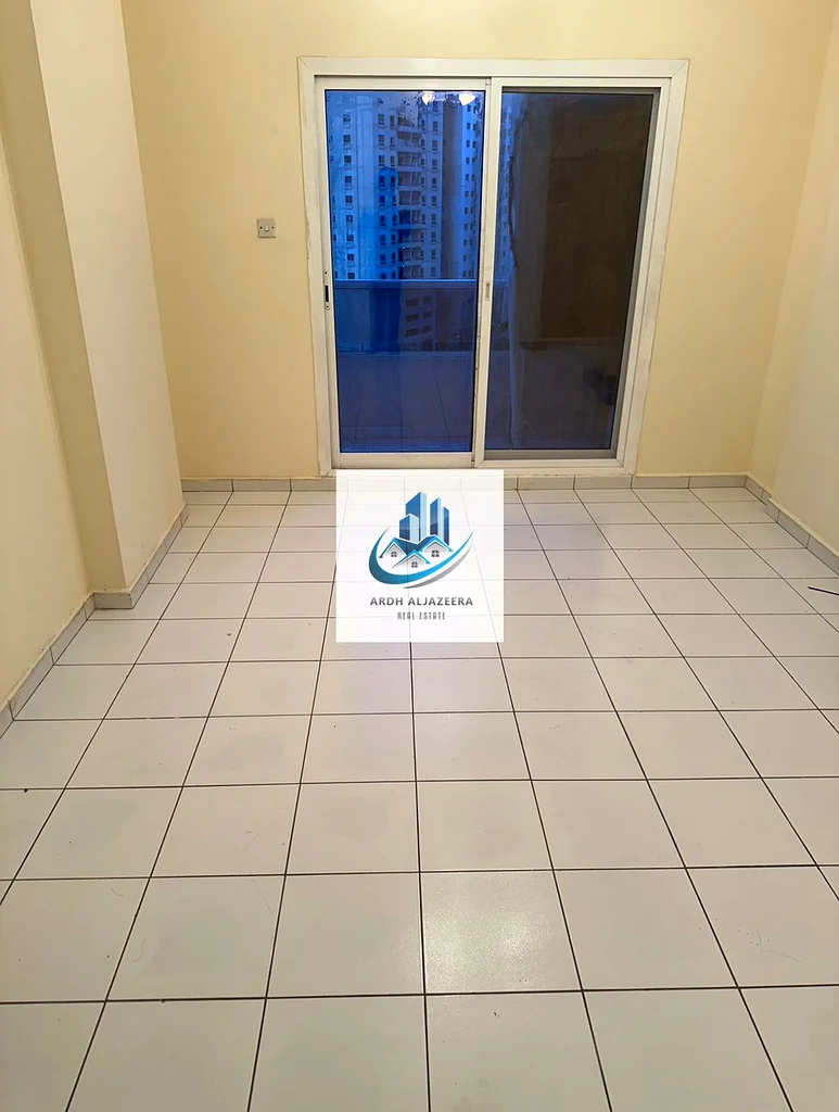 شقة من غرفتين نوم بسعر 38 ألف مع شرفة مباشرة أمام حديقة النهدة، النهدة، الشارقة، اتصل بأمير63706584926465110
