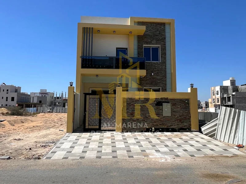For sale, a modern villa with very luxurious finishing, including registration fees.63883359803650111