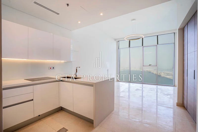 Modern Studio | Panoramic Sea View | Vacant63724787055874111