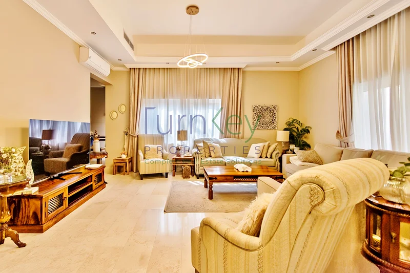 Upgraded 5 Bed + pool | Mazaya B1 | Quiet Location63916904244738113