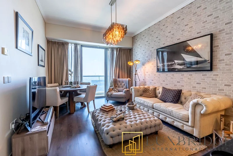 Upgraded 1 BR | Vacant | Price Reduce63776019709826110
