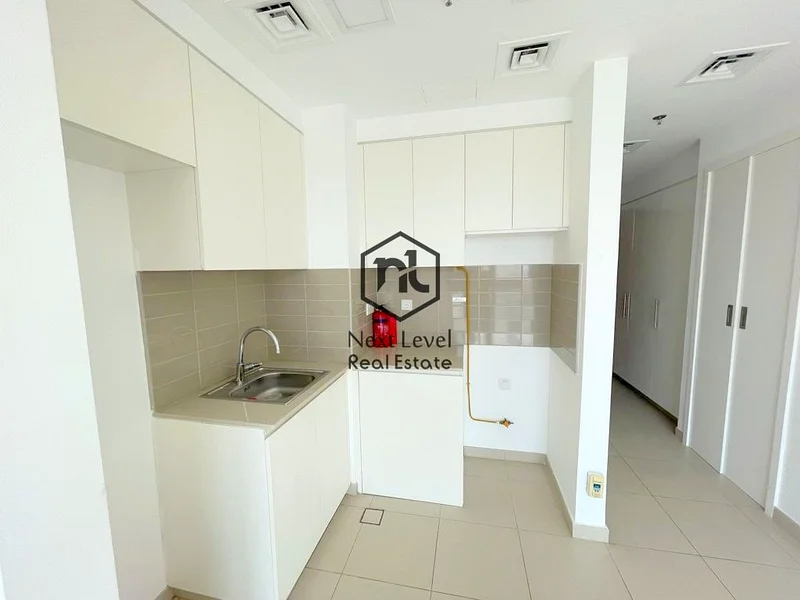 Modern Studio | Boulevard View | Ready to Move In63737083306242112