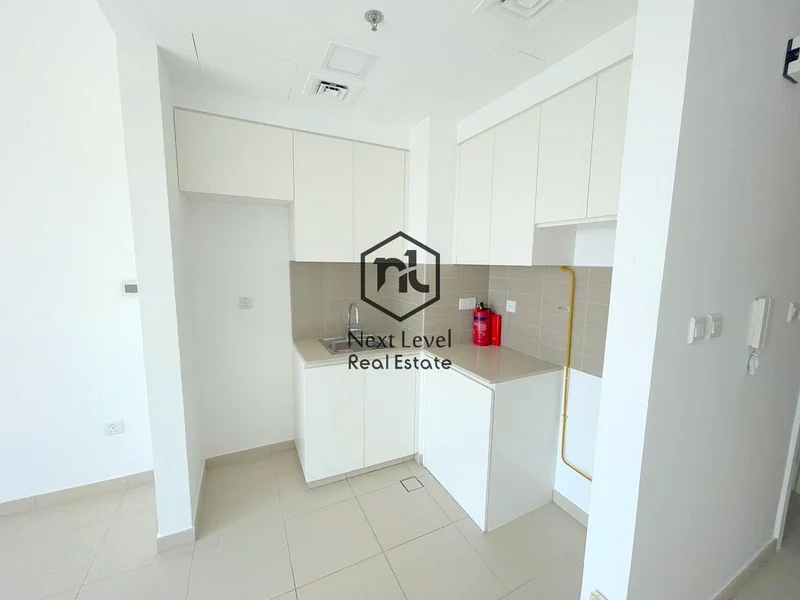 Modern Studio | Boulevard View | Ready to Move In63737083306242114