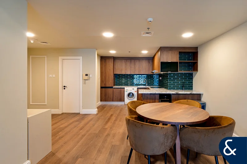 Fully upgraded | Full Palm Views | 2 Beds64041922775426114