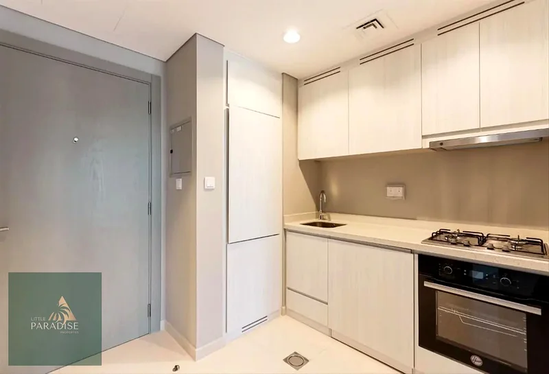 Near Metro | Burj Khalifa + Canal View | High Floor63793289212035112
