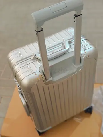 Suitcase aluminum master