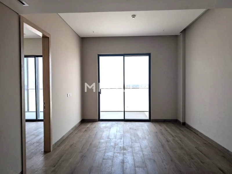 Ready To Move | Brand New | Spacious63809488610561112