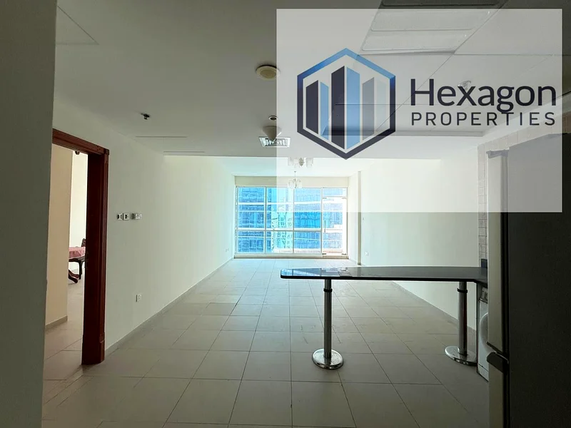 قريب من سيلكون سنترال || شقة واسعة بغرفة نوم واحدة || شرفتان || 65000 درهم63746699028227112
