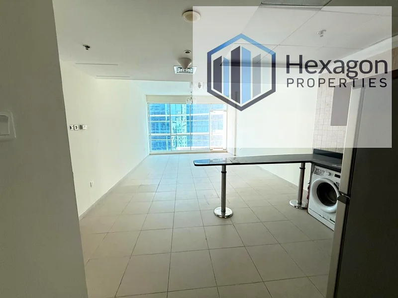 قريب من سيلكون سنترال || شقة واسعة بغرفة نوم واحدة || شرفتان || 65000 درهم63746699028227111