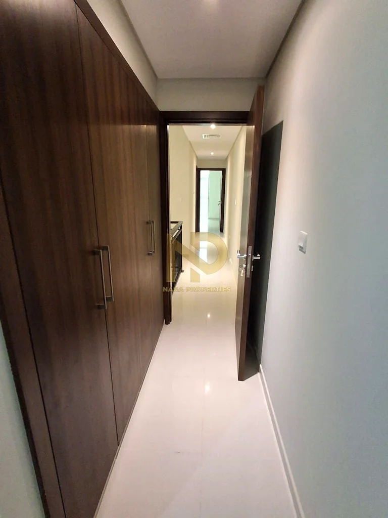 3Beds + Maids | Corner Unit  | Newly handed over villa never been occupied | Motivated Seller | Call now!!!!!64001701224835112