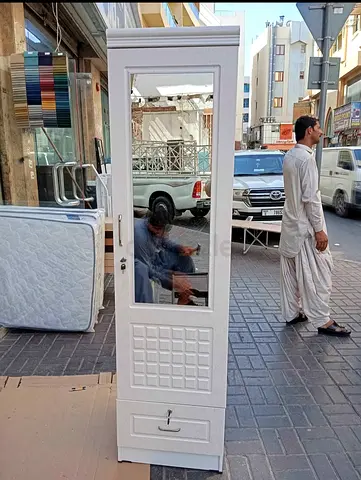 Hi sir and madam, I want to sell single door cabinet Wooden brand-new