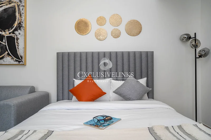 Spacious and Modern Studio | Great Facilities63835592842114114
