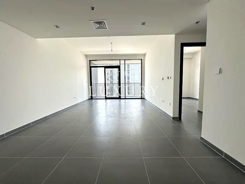 Huge Layout  | Unfurnished |  Partial Sea View64026024254209113