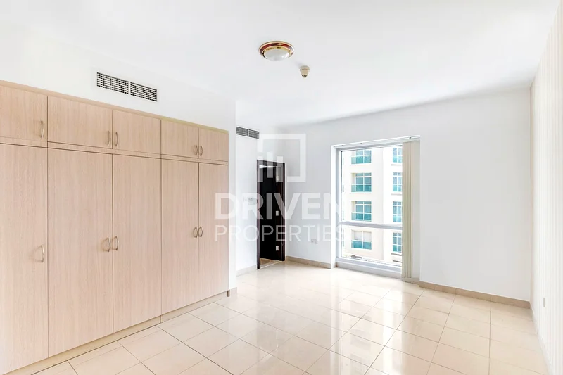 Vacant | Commodious Layout | Close to Mall63773536769538112