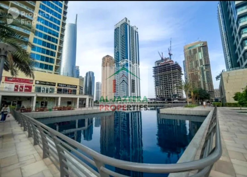 شقة فاخرة بغرفة نوم واحدة مع شرفة للإيجار في برج ليك سيتي، تجمع D، جيه إل تي63749830234755111