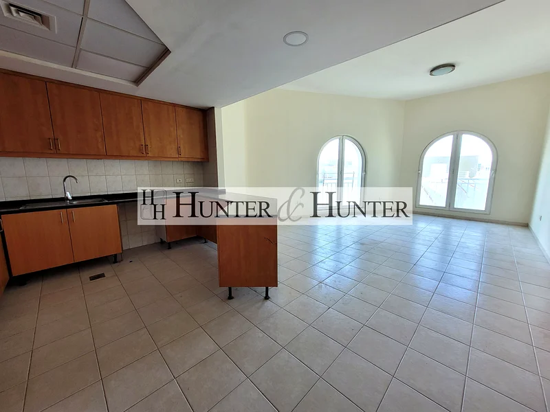 TENANTED | NEXT TO METRO | STORE | 2 BATHROOM63936145264001111