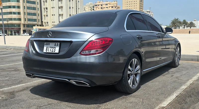Mersedes-Benz C30063700467057793112