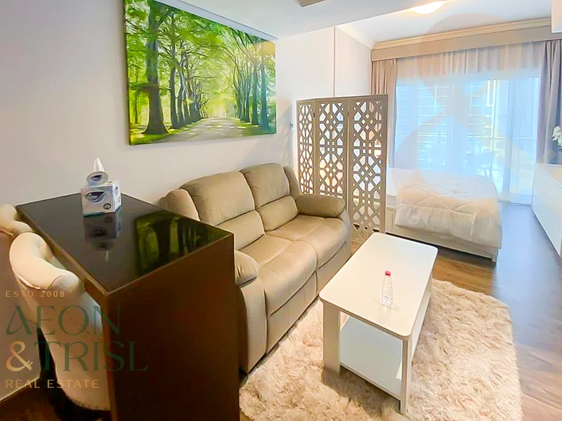 Lake View | High Floor | Close Proximity To Metro63987419600642112
