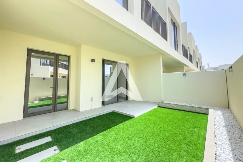 Spacious 3BR + Maid | Parkside 2 | Vacant63805749447681110