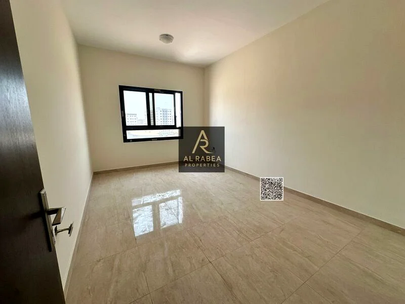 First inhabitant, one room and two bathrooms in Al Jurf 363713311827201114