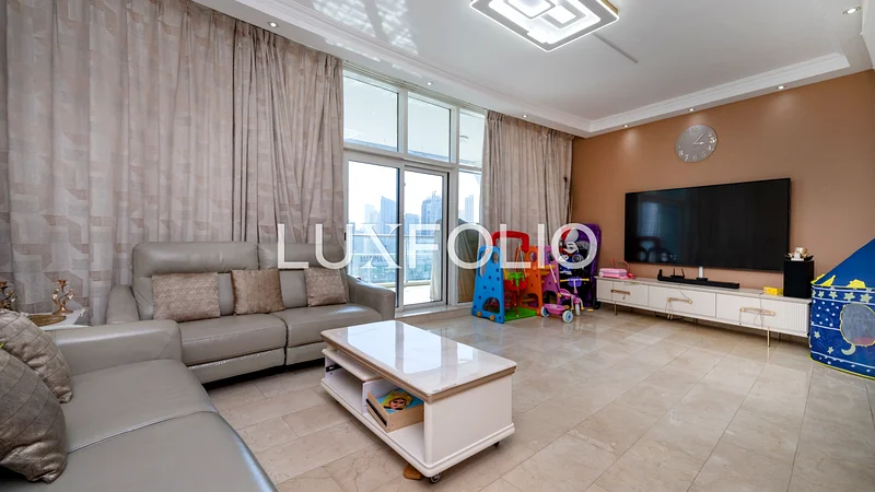 HIGH FLOOR | VACANT | LARGE LAYOUT64037065281538112