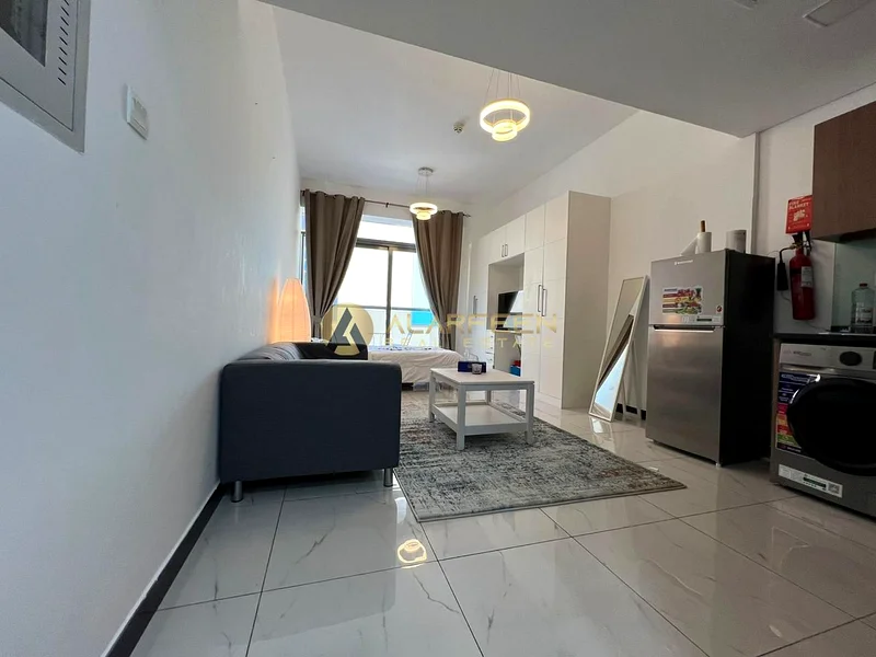 مع الفواتير | 5500 درهم شهريًا | الدفع على 12 شيكًا63786870878339112