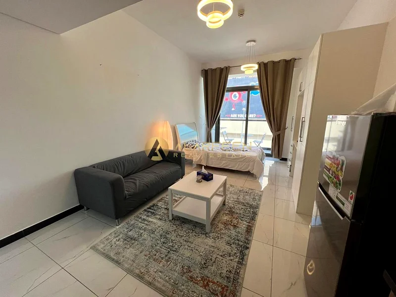 مع الفواتير | 5500 درهم شهريًا | الدفع على 12 شيكًا63786870878339110