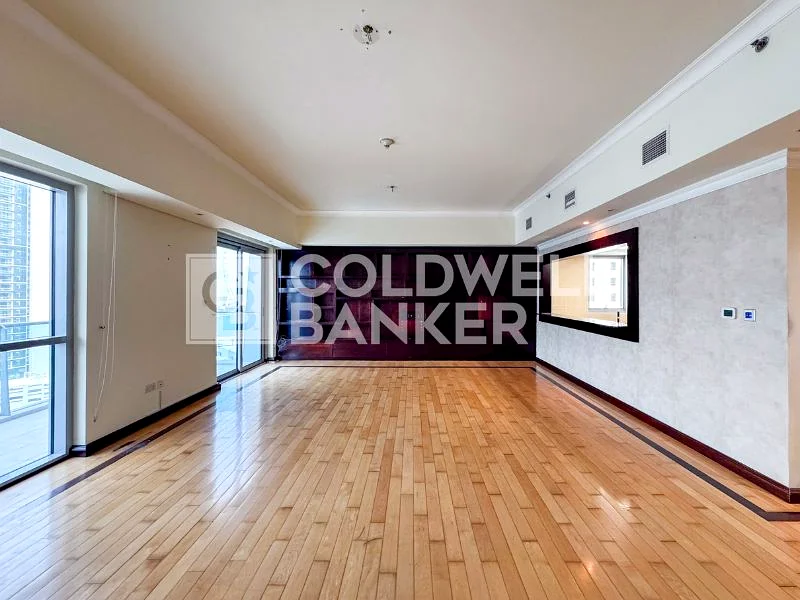 Vacant | Cozy and Spacious | Marina and Canal View63773828066434112