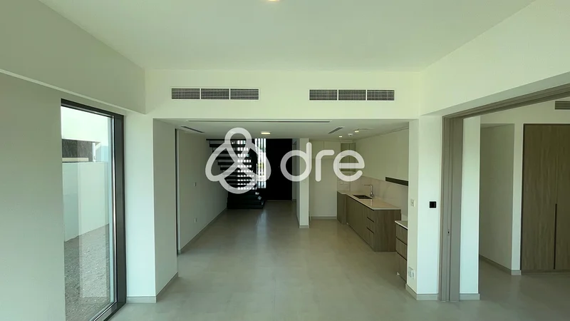 Brand New | 4BR + Maid | End Unit | Single Row63734067686146113