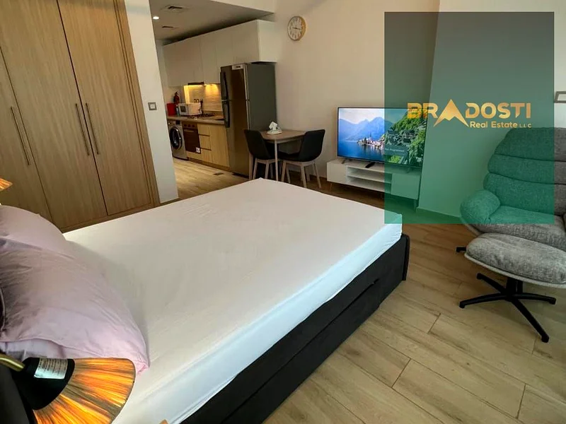 DIRECTLY ON SHEIKH ZAYED | NEXT TO METRO STATION | FULLY FURNISHED63726017231619114