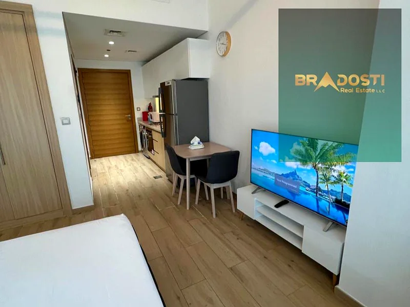 DIRECTLY ON SHEIKH ZAYED | NEXT TO METRO STATION | FULLY FURNISHED63726017231619113