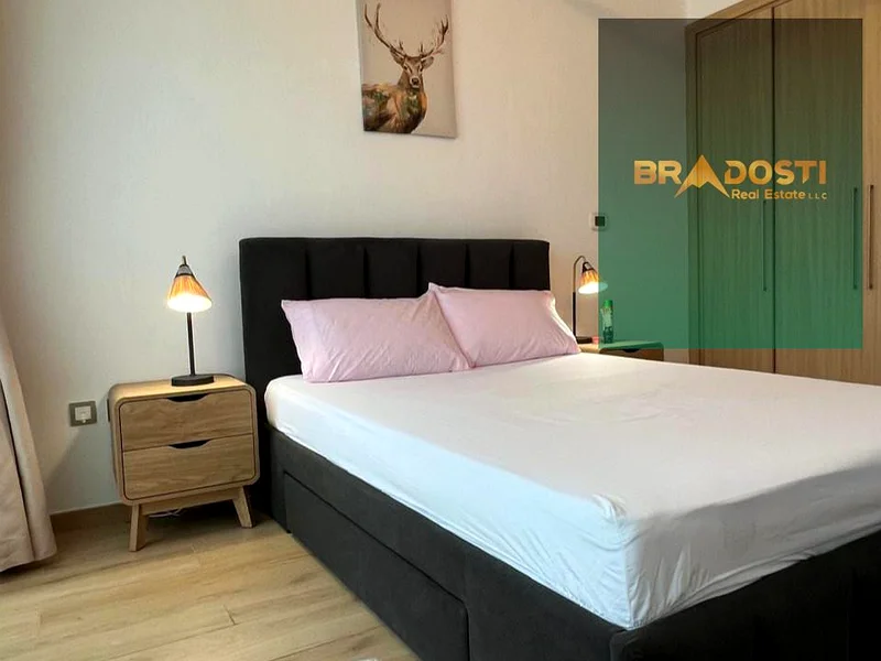 DIRECTLY ON SHEIKH ZAYED | NEXT TO METRO STATION | FULLY FURNISHED63726017231619111