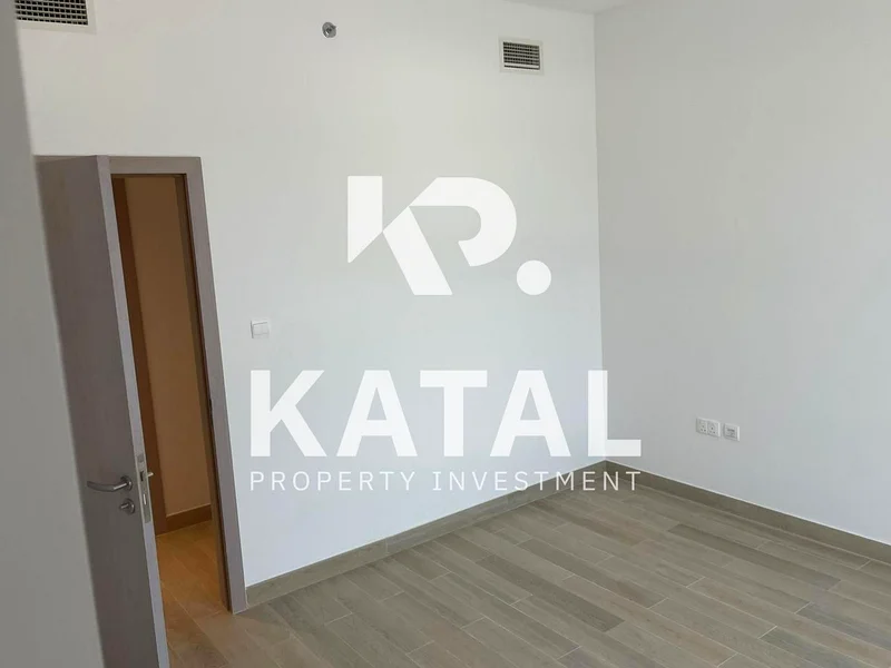 Spacious Living| Prime Location| Upcoming63848921227138113