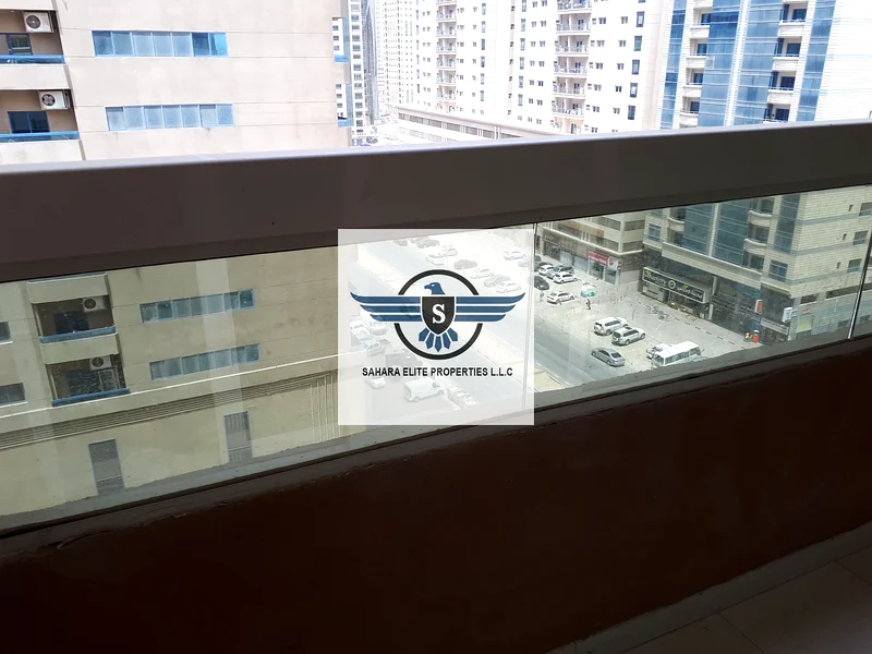 شقة واسعة بغرفة نوم واحدة مع شرفة ودفعات فقط سدسة في 35 ألف قرب حديقة النهدة النهدة اتصل بأسامة63707224193409114