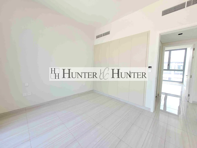 BRAND NEW | SINGLE ROW | CLOSE TO POOL N PARK63725182618113112