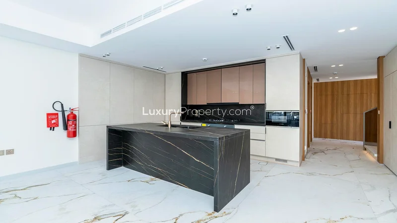 Vacant | Clubhouse Access | Modern Layout63727973702273113
